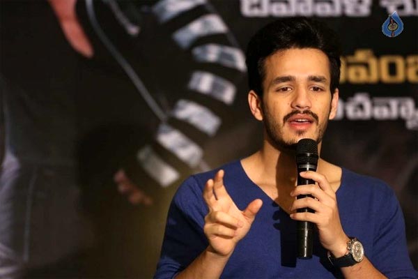 akhil,akhil shooting,akhil first song  అబ్బే, నేనేం మూర్ఛపోలేదు: అఖిల్